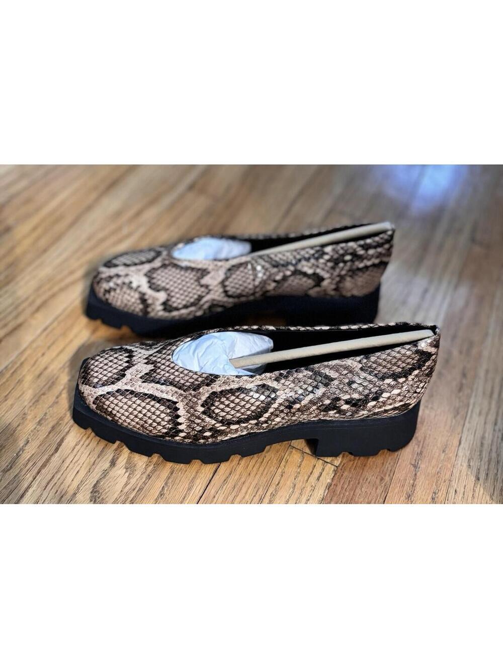 katy perry shoes Size 6 slip on